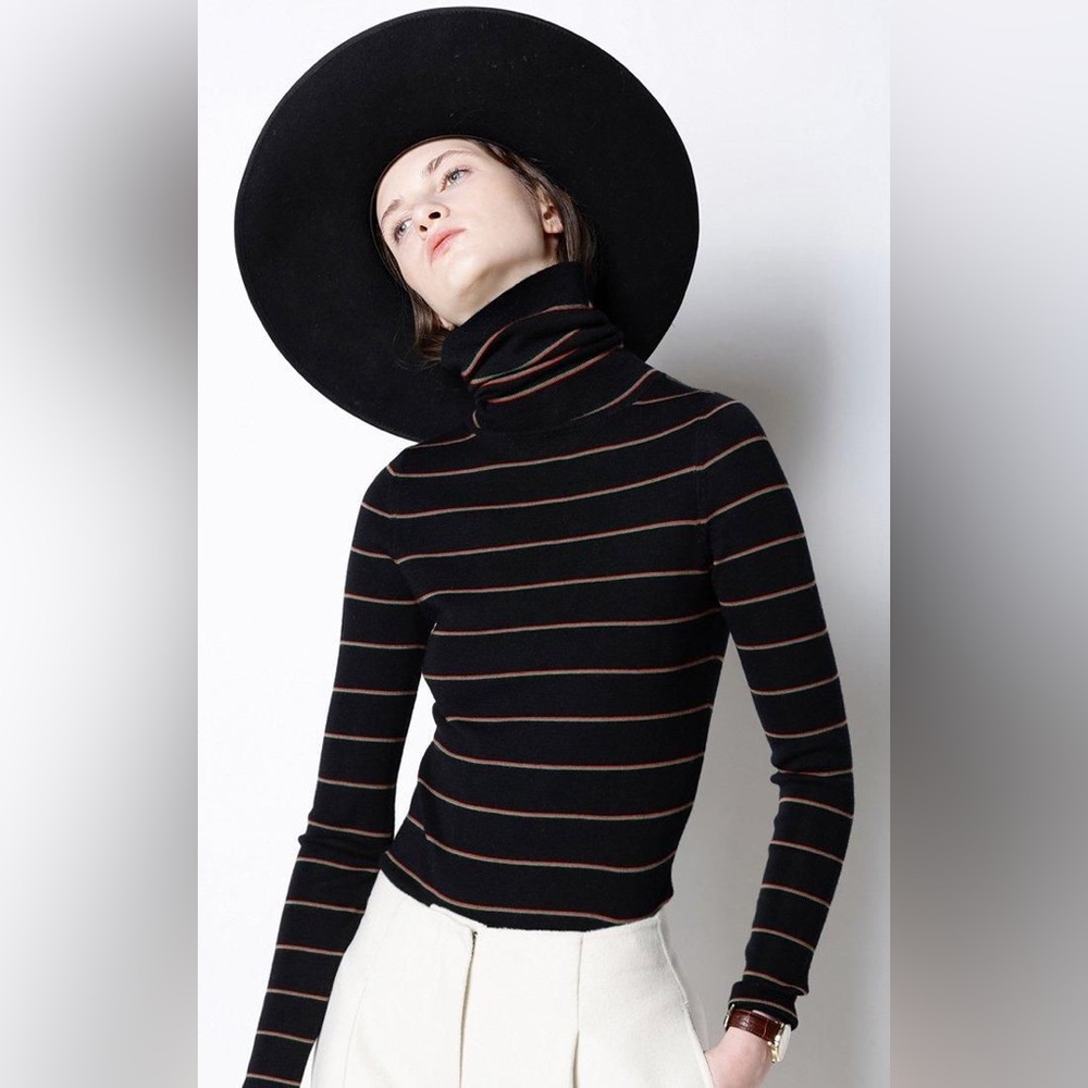 CAARA Mirro Turtleneck Top